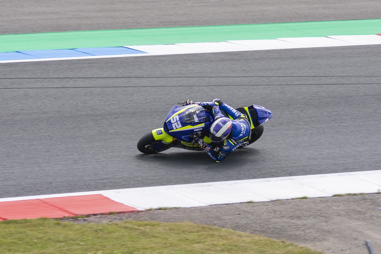 也从侧面突 也从侧面突