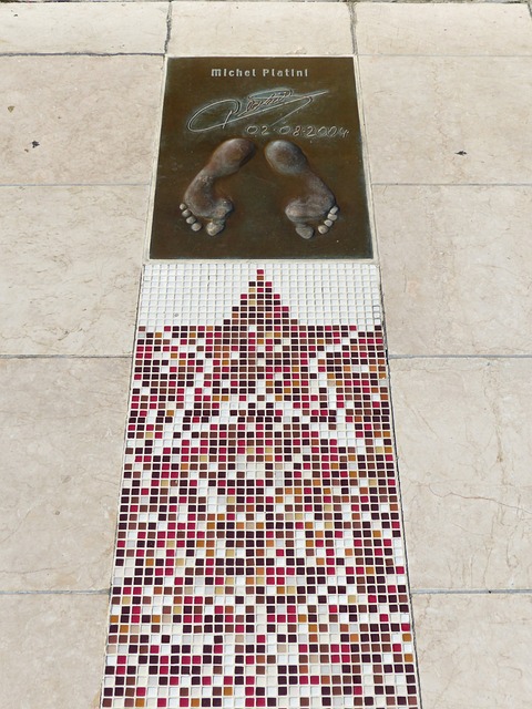 力球员很重 力球员很重